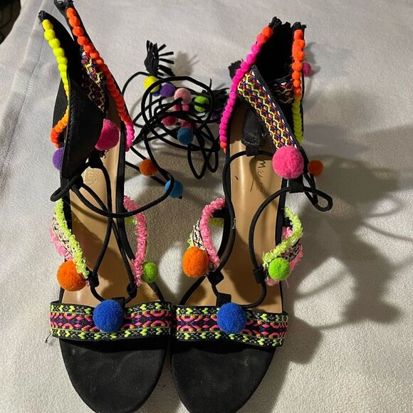 💜💖Ladies Tie Up Fringe Open Toe Pom Block shoes. - Picture 2 of 5